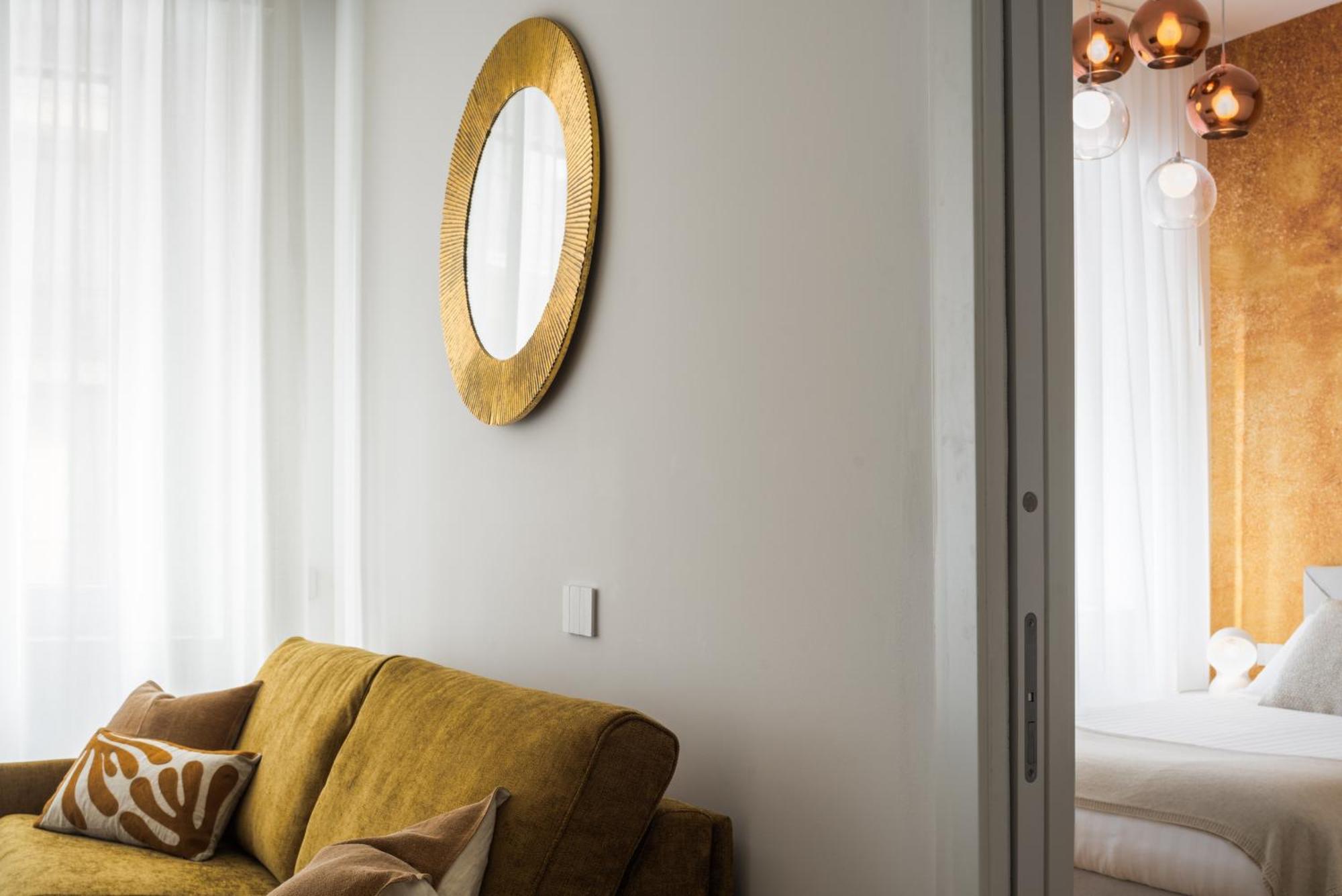 San Babila Design Apartment R&R Milan Bagian luar foto